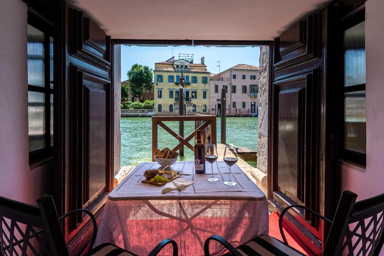 Ca' Dei Cuori On The Grand Canal Venice Luaran gambar